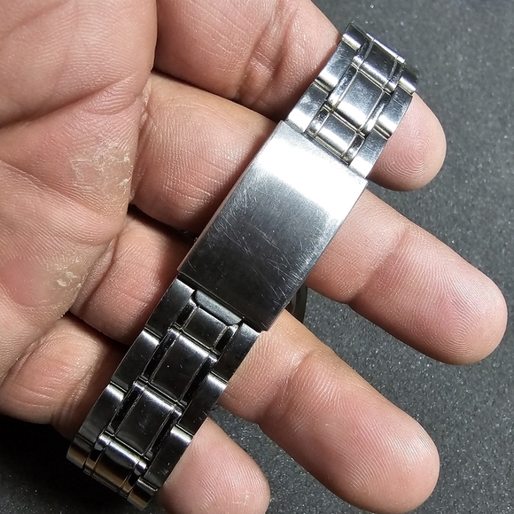 Advance Mens Silvertone Fashion Quartz Watch Working PUR54813W shows signs of we - Picture 7 of 10